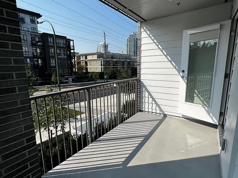 645 Como Lake Ave #204 — Photo 21