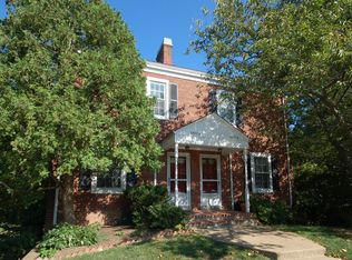 2829 S Abingdon St #A, Arlington, VA 22206