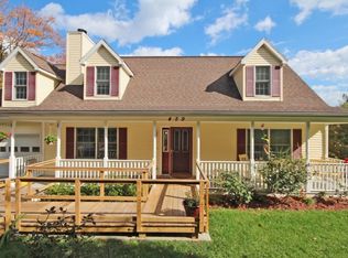 459 Georgian Ct, Peekskill, NY 10566