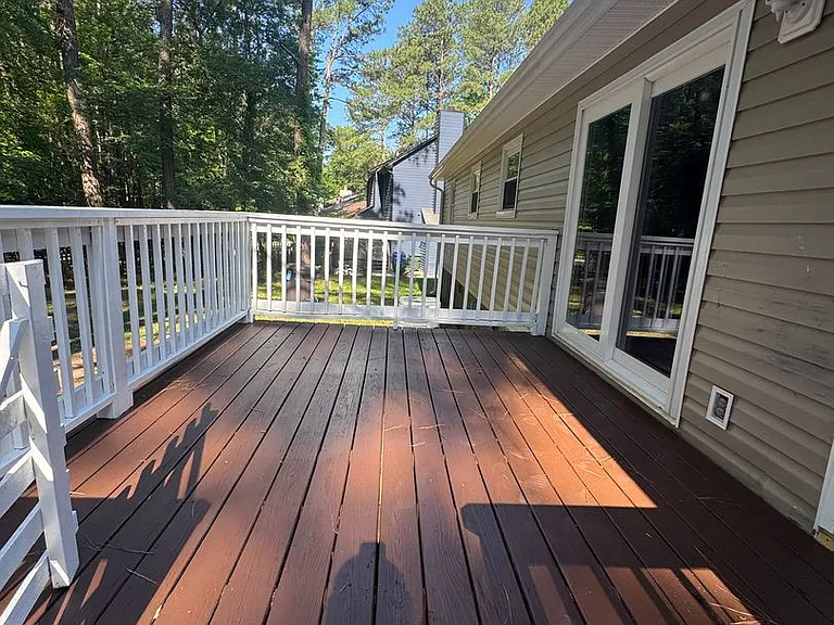 431 Valley Dr — Photo 2