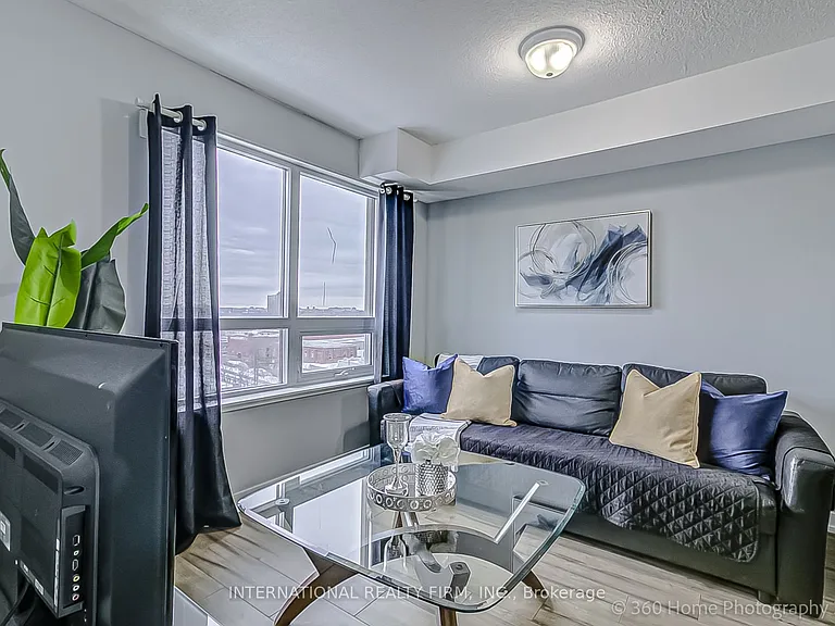 1420 Dupont St #911 — Photo 5
