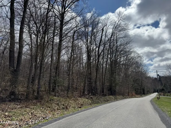 1 Klondike Rd, Patton, PA 16668
