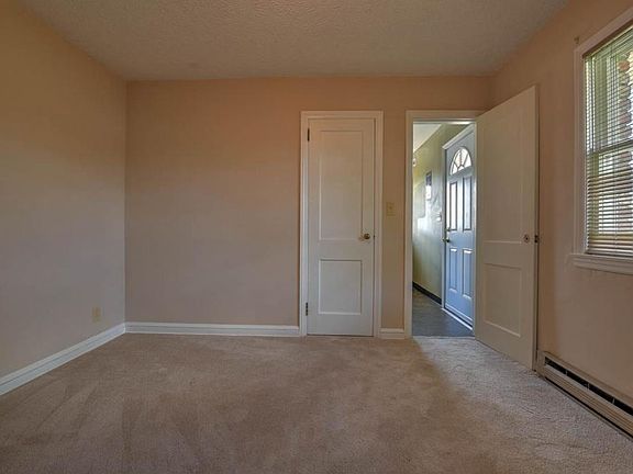 4th image of 909 Yadkin St
