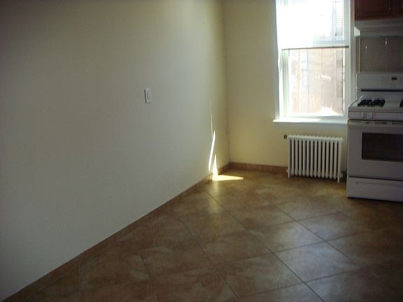 2nd image of 3021 48th St #2