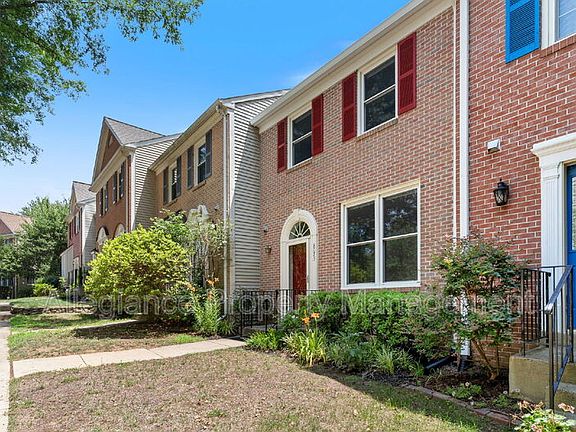 3rd image of 8073 Morning Meadow Ct