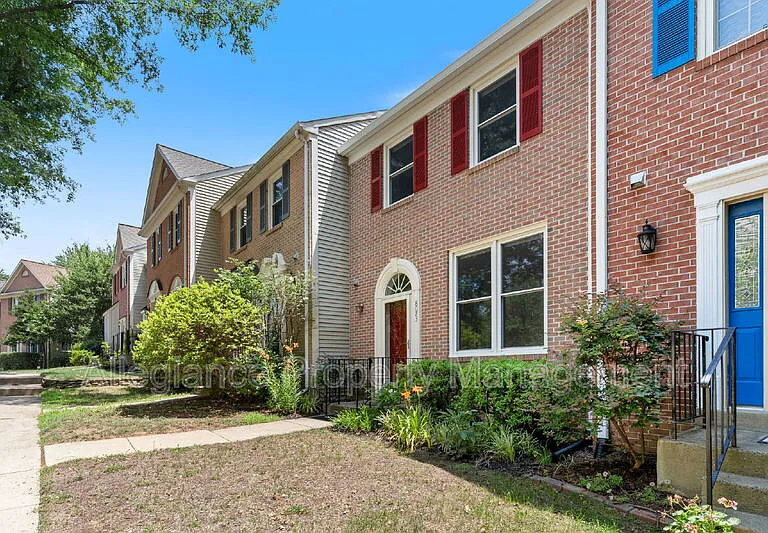 8073 Morning Meadow Ct — Photo 3