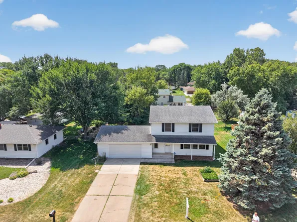 1772 Eldridge Ave W, Roseville, MN 55113
