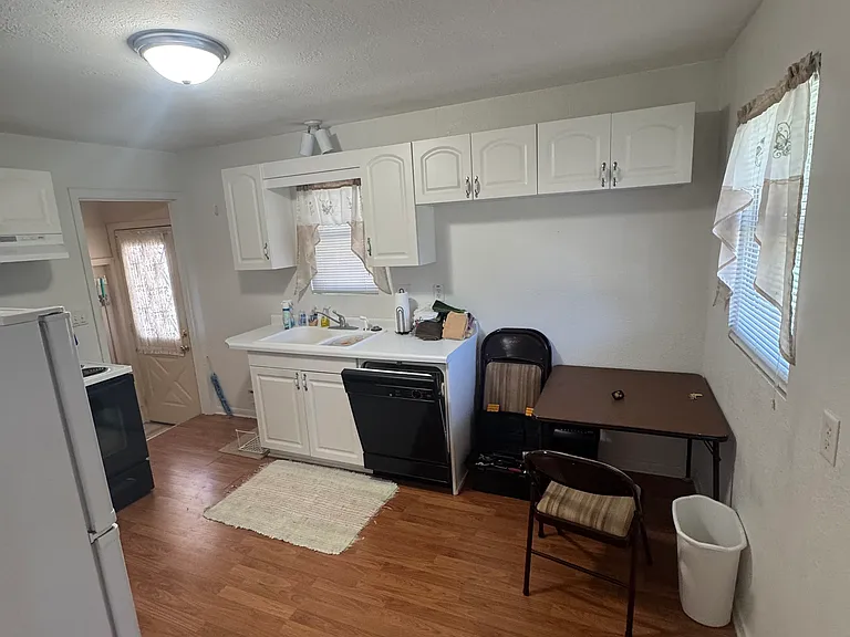 803 9th Ave NE #803 — Photo 9