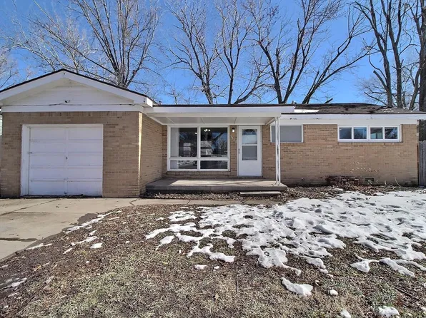 1122 N Georgie Ave, Derby, KS 67037