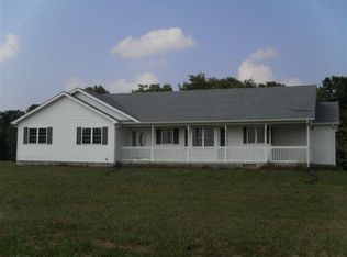 2527 New Design Rd, Fountain Run, KY 42133
