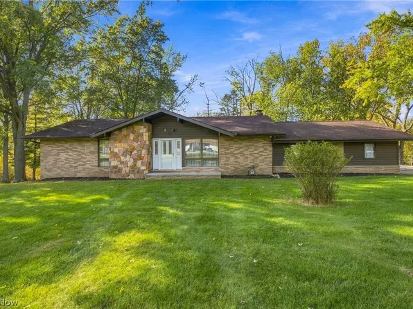 27825 Annetta Dr, Glenwillow, OH 44139