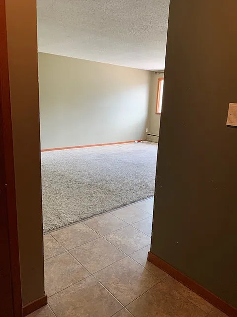 2 bed, $1,400 — Photo 4