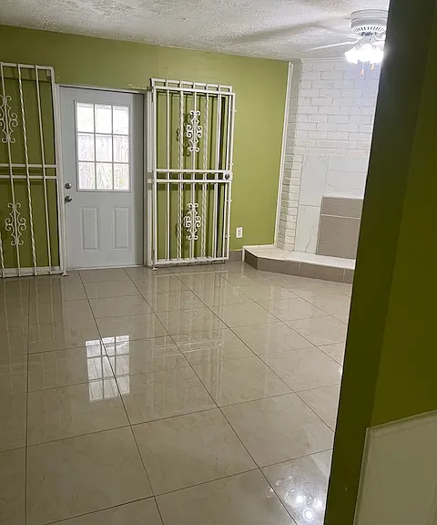 8372 Leamont Dr — Photo 16
