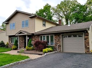 19 Glendale Rd, Flanders, NJ 07836