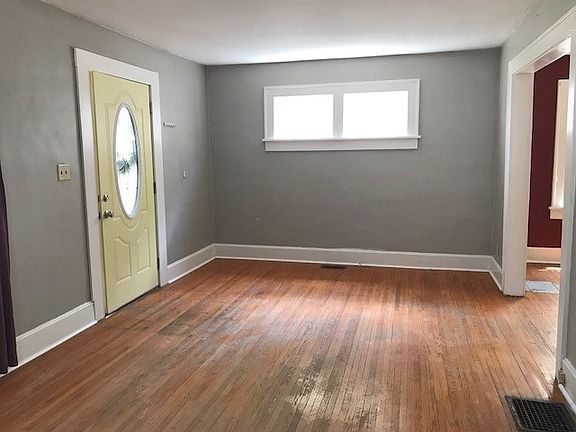 4th image of 2919 Fenwood Ave