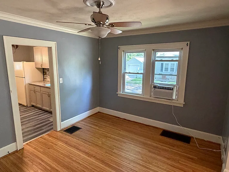 2103 N Court St — Photo 3