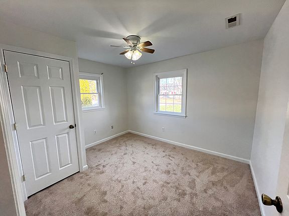 5th image of 73 Rosell Dr