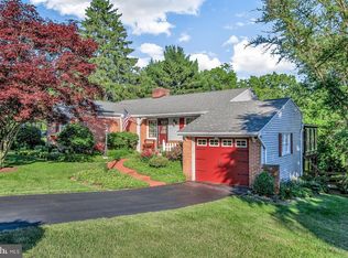 220 Pineview Ln, York, PA 17403