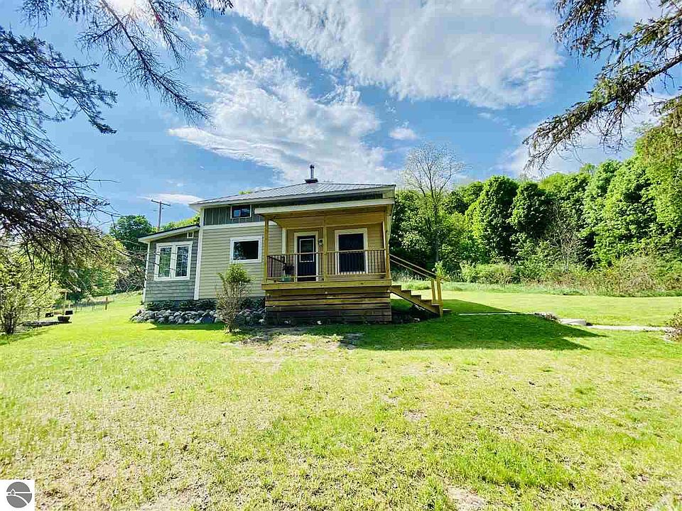 2250 Valley Rd, Honor, MI 49640 Zillow