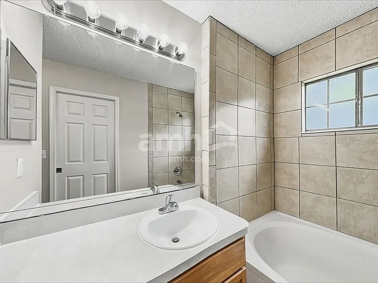 12612 N Ashglen Dr — Photo 10