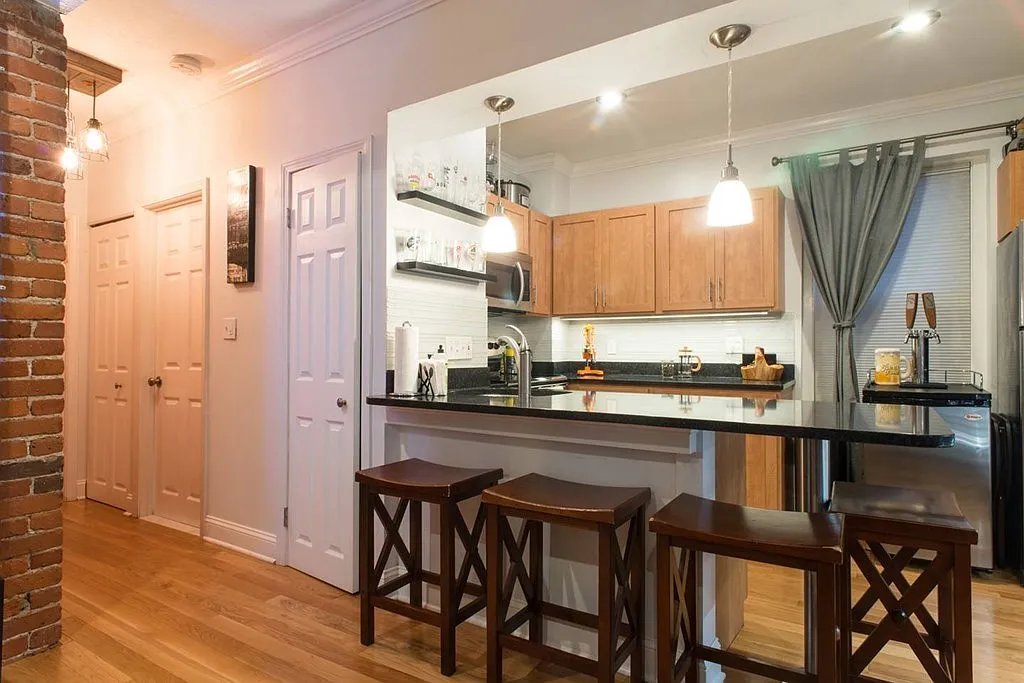 1 bed, 9999 sqft, $2,700 — Photo 4
