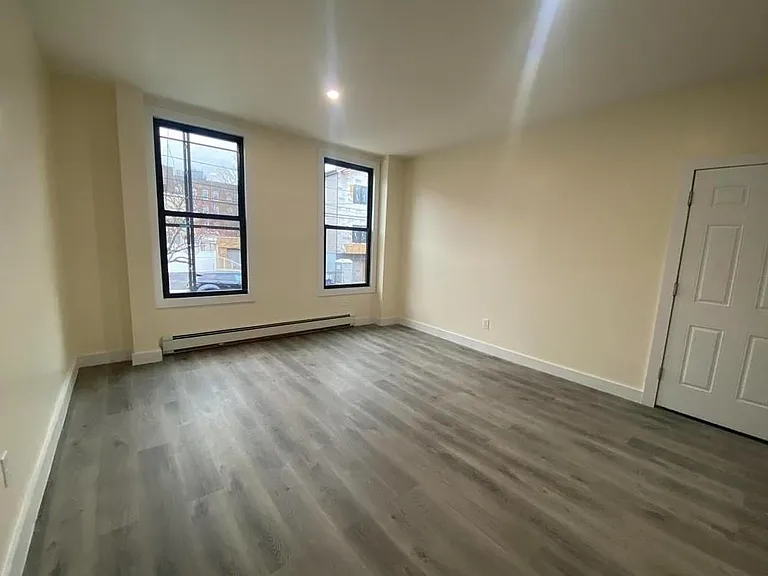 84 Irving St #1 — Photo 6