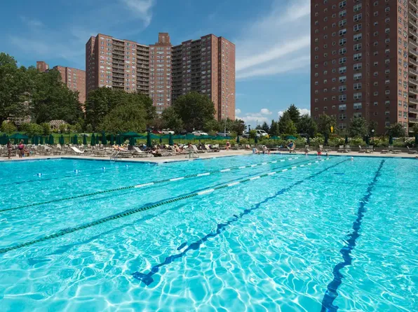 5700 Arlington Avenue image 8 of 15