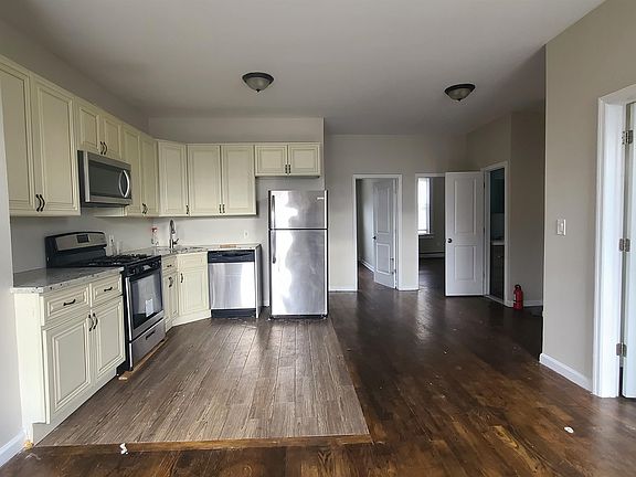 3rd image of 166 Armstrong Ave #2