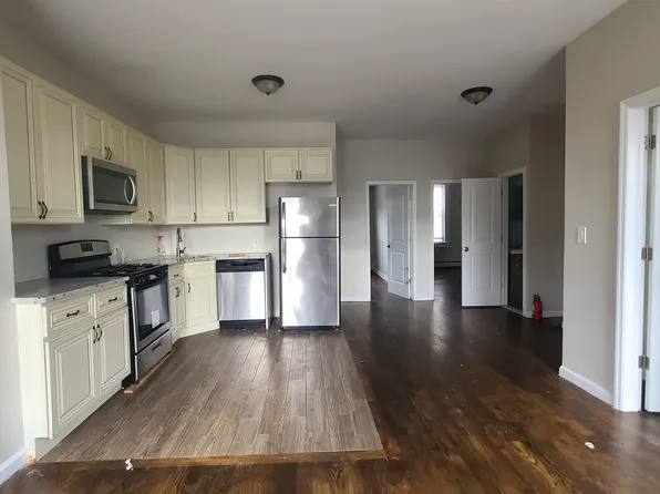 166 Armstrong Avenue image 3 of 18