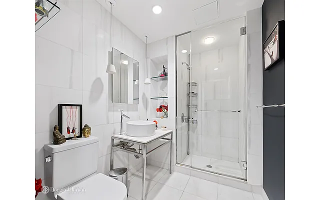 Sold by Douglas Elliman | media 20