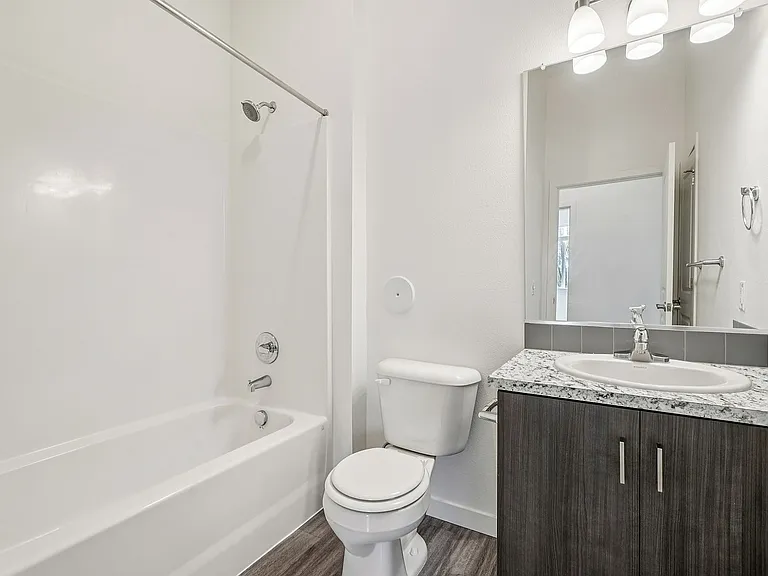 Pacific Ridge Apartments — Photo 36