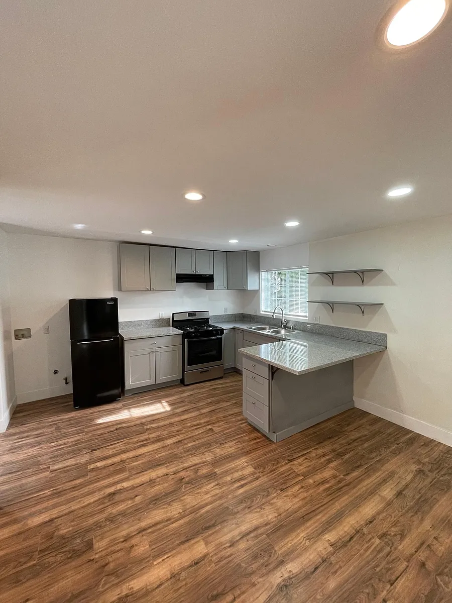 DINING AREA - 2270 Cove Ave