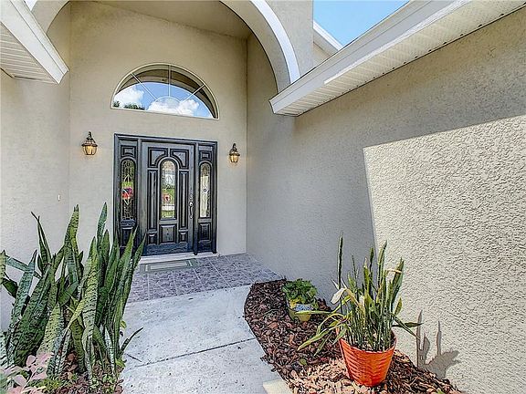 5th image of 2040 Old South Ln