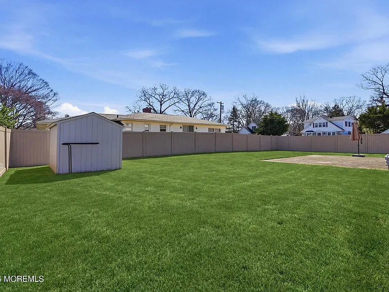 227 Chatham Ave — Photo 10