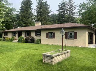 2209 Moccasin Trl, Beloit, WI 53511