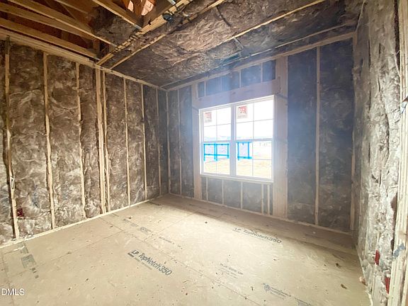 4th image of 122 Gates Way