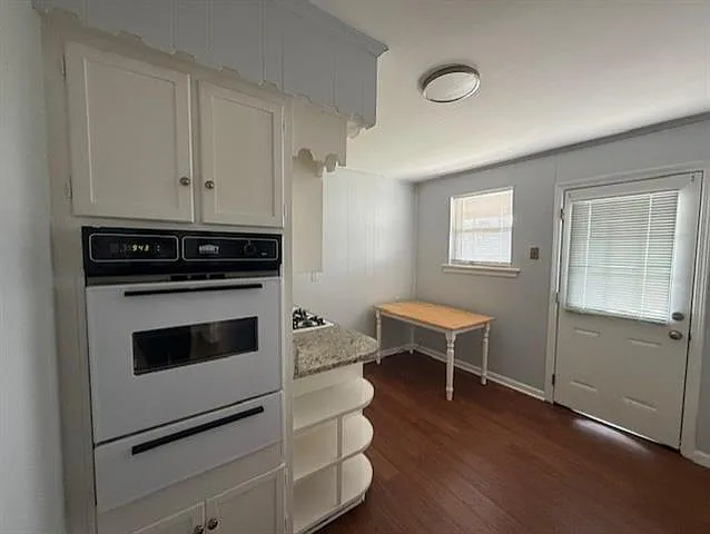 4314 Karen Ave — Photo 5