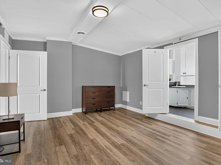 44 S 3rd St #3 — Photo 14