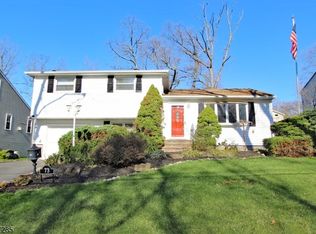 73 Winchester Rd, Livingston, NJ 07039