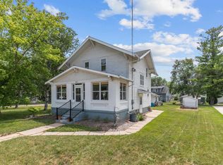 805 Main St, Wrightstown, WI 54180