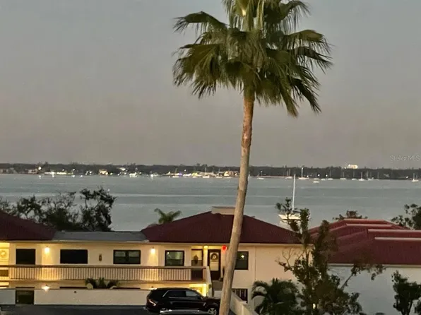 6279 Sun Blvd APT 503, Saint Petersburg, FL 33715