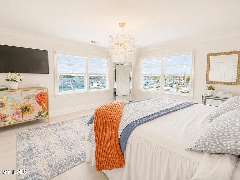 1246 Ocean Ave #B — Photo 8