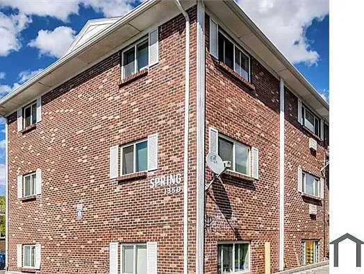 Building Photo 4