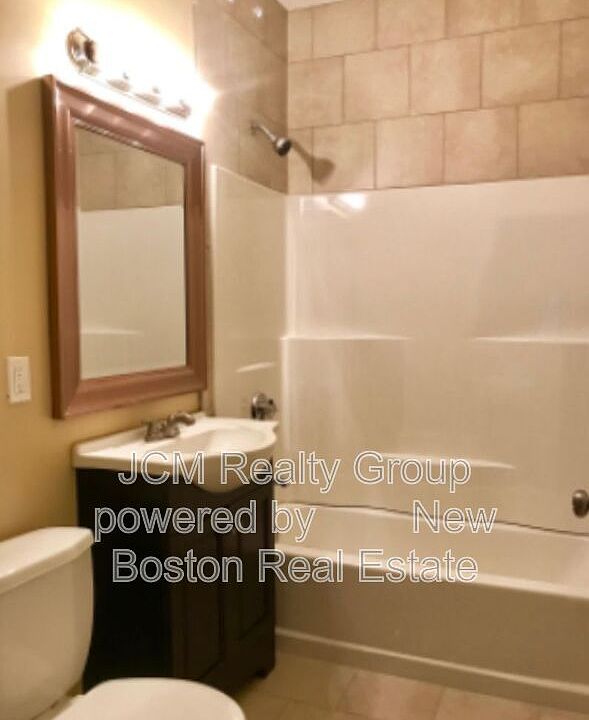 2nd image of 190 Washington St #U-2l