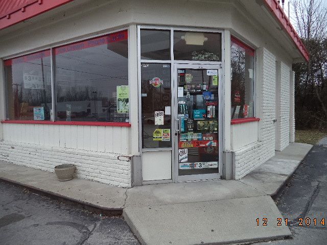 1st image of 3401 E Memorial Dr
