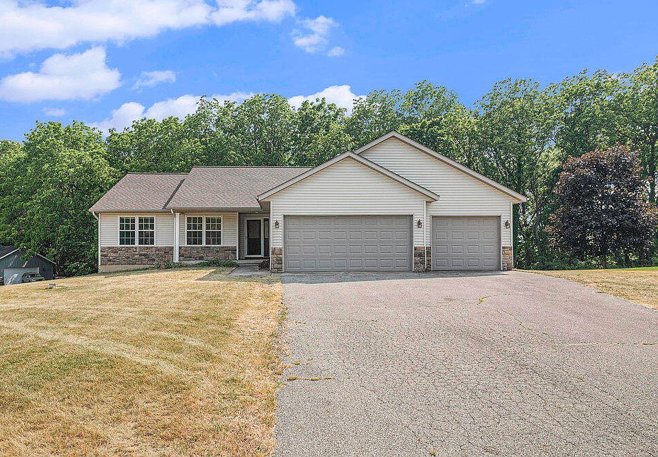 1st image of 10395 Cottonwood Ct