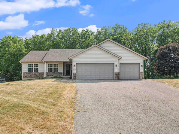 10395 Cottonwood Ct, Middleville, MI 49333