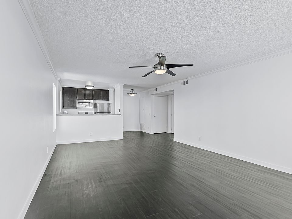 1st image of 1530 N Formosa Ave #218