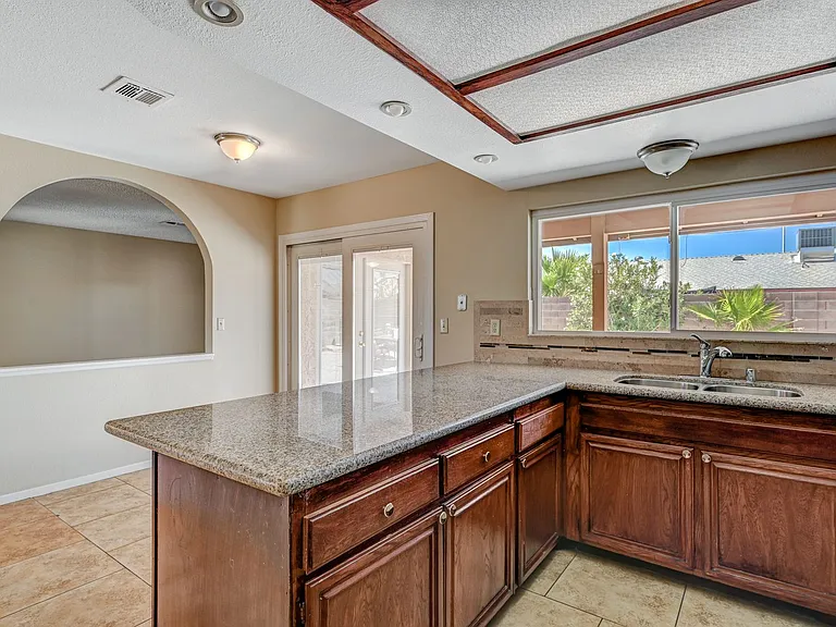 6813 Greydawn Dr — Photo 17