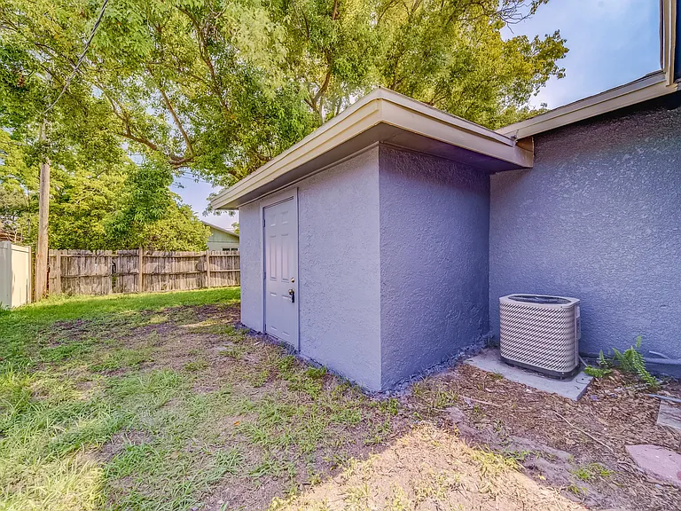 1116 Tangerine St — Photo 21